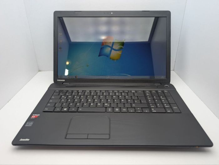 Ноутбук Toshiba Satellite Pro C70-B / 17.3" (1600x900) TN / AMD A4-5000 (4 ядра по 1.5 GHz) / 8 GB DDR3 / 120 GB SSD / AMD Radeon HD 8330 Graphics / WebCam / DVD-ROM б/в - изображение 2