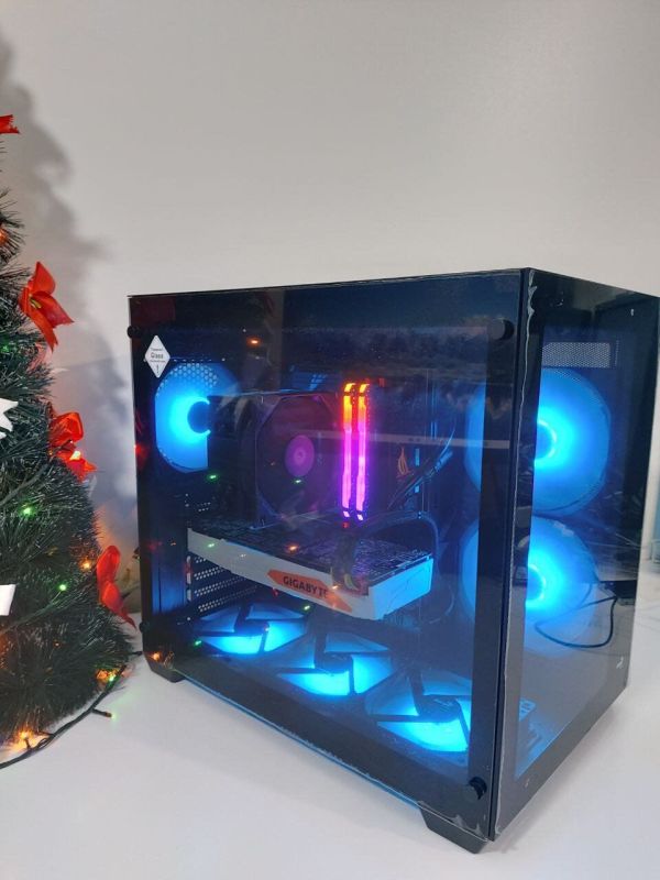 Ігровий ПК AeroCool Dryft Tower / Intel Core i7-8700 (6 (12) ядра по 3,2 - 4,6 ГГц) / 32 ГБ DDR4 / 1000 ГБ SSD M.2 + 1000 ГБ HDD / nVidia GeForce GTX 1080 Ti, 11 ГБ GDDR5X, 320-bit / 700 Вт б/в - изображение 4