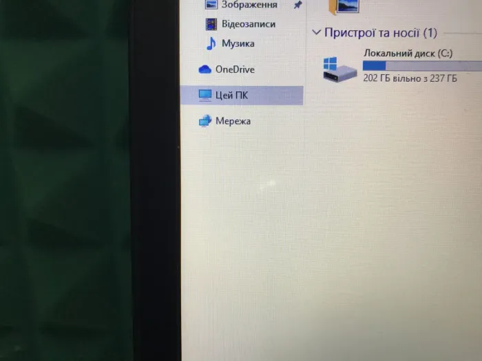 Ноутбук Б-клас Dell Latitude E5570 / 15.6" (1366x768) TN / Intel Core i5-6300U (2 (4) ядра по 2.4 - 3.0 GHz) / 8 GB DDR4 / 256 GB SSD / Intel HD Graphics 520 / WebCam / HDMI / Windows 10 ліцензія б/в - зображення 11