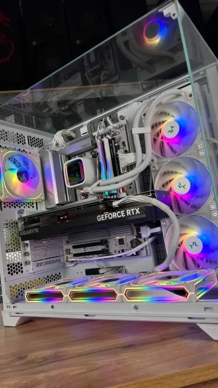 Збірка під замовлення: комп'ютер Lian-Li O11 Vision White Tower / AMD Ryzen 7 7800X3D (8 (16) ядер по 4.2 - 5.0 GHz) / 32 GB DDR5 / 2000 GB SSD M.2 / nVidia GeForce RTX 4070 Ti Super, 16 GB GDDR6X, 256-bit / 850W - зображення 8