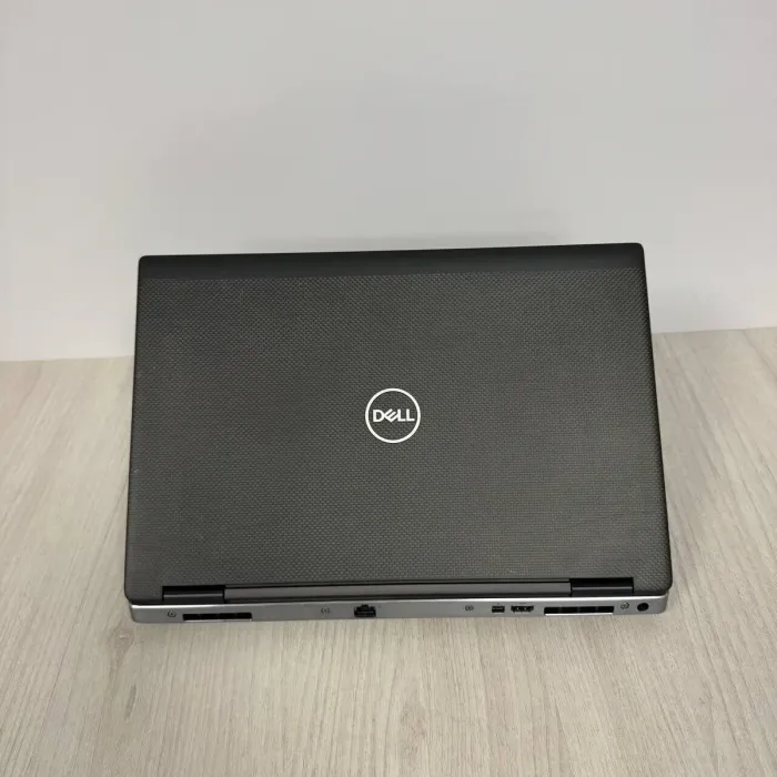 Мобільна робоча станція Dell Precision 7540 / 15,6" (1920x1080) IPS / Intel Xeon E-2276M (6 (12) ядер по 2,8 - 4,7 ГГц) / 16 ГБ DDR4 / 256 ГБ SSD / nVidia Quadro T2000, 4 ГБ GDDR5, 128-біт / WebCam б/в - зображення 8