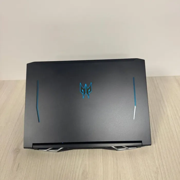 Ігровий ноутбук Acer Predator Helios 300 PH315-54 / 15.6" (1920x1080) IPS / Intel Core i9-11900H (8 (16) ядер по 2,5 - 4,9 ГГц) / 16 ГБ DDR4 / 512 ГБ SSD NVMe / nVidia GeForce RTX 3060, 6 ГБ GDDR6, 192-bit / WebCam б/в - зображення 3