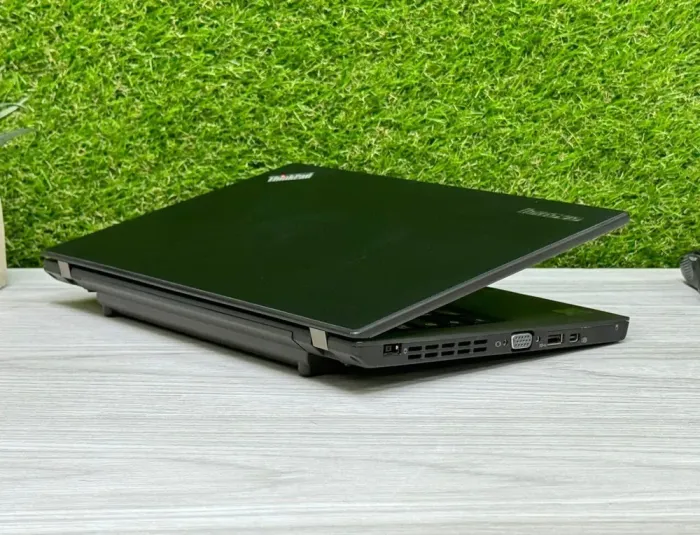 Нетбук Б-клас Lenovo ThinkPad X240 / 12.5" (1366x768) TN / Intel Core i5-4300U (2 (4) ядра по 1.9 - 2.9 GHz) / 8 GB DDR3 / 128 GB SSD / Intel HD Graphics 4400 / WebCam / Win 10 Pro б/в - зображення 5