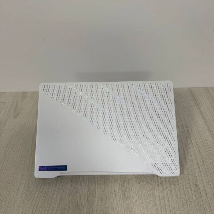 Ігровий ультрабук Asus ROG Zephyrus G14 GA401QM White / 14" (1920x1080) IPS / AMD Ryzen 9 5900HS (8 (16) ядер по 3,0 - 4,6 ГГц) / 16 ГБ DDR4 / 512 ГБ SSD / nVidia GeForce RTX 3060, 6 ГБ GDDR6, 192-біт б/в - зображення 8