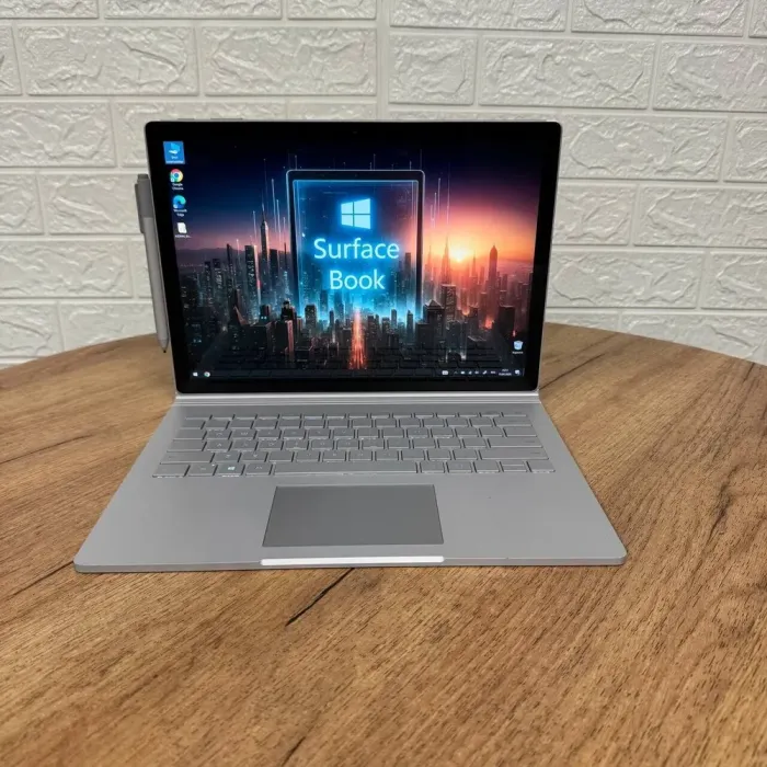 Ультрабук-трансформер Б-клас Microsoft Surface Book 2 / 13.5" (3000x2000) IPS Touch / Intel Core i5-7300U (2 (4) ядра по 2.6 - 3.5 GHz) / 8 GB DDR4 / 128 GB SSD NVMe / Intel HD Graphics 620 / WebCam б/в - зображення 2