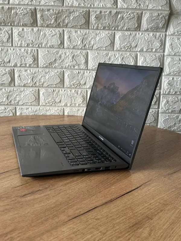 Ультрабук Б-клас Asus VivoBook 15 X512DA / 15.6" (1920x1080) TN / AMD Ryzen 5 3500U (4 (8) ядра по 2.1 - 3.7 GHz) / 8 GB DDR4 / 256 GB SSD / AMD Radeon Vega 8 Graphics / WebCam / HDMI б/в - зображення 5