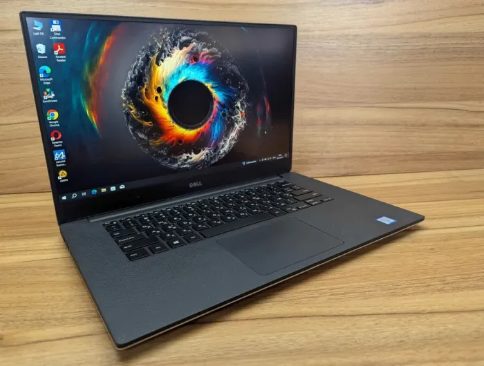 Мобільна робоча станція Dell Precision 5520 / 15.6" (1920x1080) IPS / Intel Core i7-7820HQ (4 (8) ядра по 2.9 - 3.9 GHz) / 16 GB DDR4 / 512 GB SSD / nVidia Quadro M1200, 4 GB GDDR5, 128-bit / HDMI / Windows 10 б/в - зображення 4