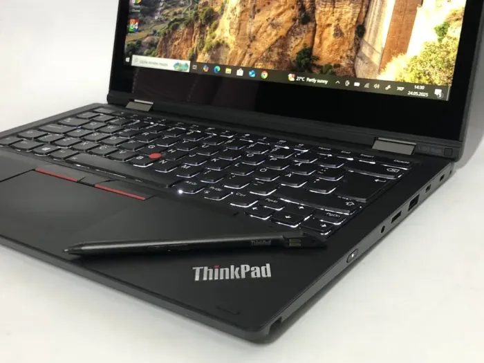 Ультрабук-трансформер Б-клас Lenovo ThinkPad L390 Yoga / 13.3" (1920x1080) IPS Touch / Intel Core i3-8145U (2 (4) ядра по 2.1 - 3.9 GHz) / 8 GB DDR4 / 256 GB SSD / Intel UHD Graphics / WebCam / Win 10 Pro б/в - зображення 9