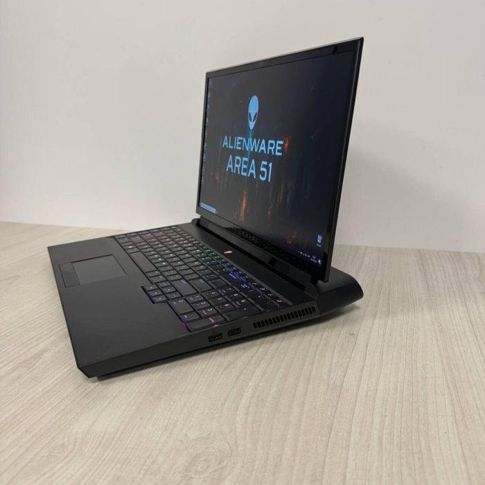 Ігровий ноутбук Б-класу Dell Alienware Area-51m / 17,3" (1920x1080) IPS / Intel Core i7-9700K (8 ядер по 3,6 - 4,9 ГГц) / 32 ГБ DDR4 / 256 ГБ SSD NVMe + 2000 ГБ HDD / nVidia GeForce RTX 2080, 8 ГБ GDDR6, 256-біт / WebCam б/в - зображення 5