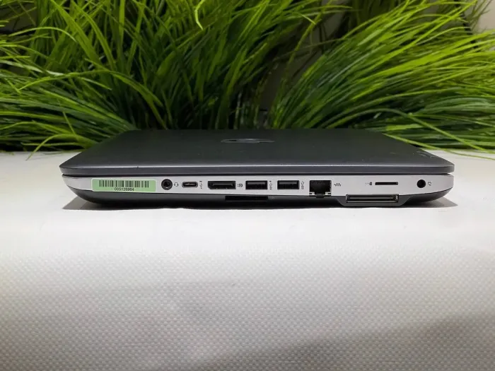 Ноутбук HP Probook 640 G3 / 14" (1920x1080) TN / Intel Core i3-7100U (2 (4) ядра по 2.4 GHz) / 8 GB DDR4 / 480 GB SSD / Intel HD Graphics 620 / WebCam / 3G  б/в - зображення 3