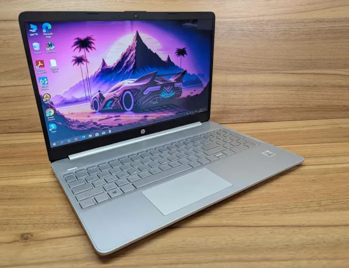 Ноутбук HP 15-dy1043dx / 15.6" (1366x768) TN Touch / Intel Core i5-1035G1 (4 (8) ядра по 1.0 - 3.6 GHz) / 16 GB DDR4 / 512 GB SSD / Intel UHD Graphics / WebCam / Windows 10 б/в - зображення 4