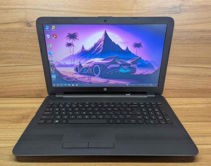 Ноутбук Б-клас HP 255 G5 / 15.6" (1366x768) TN / AMD A6-7310 (4 ядра по 2.0 - 2.4 GHz) / 8 GB DDR3 / 240 GB SSD / AMD Radeon R4 Graphics / WebCam / Windows 10 б/в - зображення 2