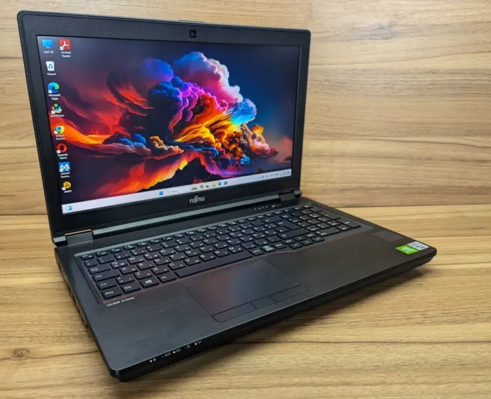 Мобільна робоча станція Fujitsu Celsius H7510 / 15.6" (1920x1080) IPS / Intel Core i7-10850H (6 (12) ядер по 2.7 - 5.1 GHz) / 32 GB DDR4 / 512 GB SSD / nVidia Quadro T1000, 4 GB GDDR6, 128-bit / WebCam / Windows 10 б/в - зображення 4