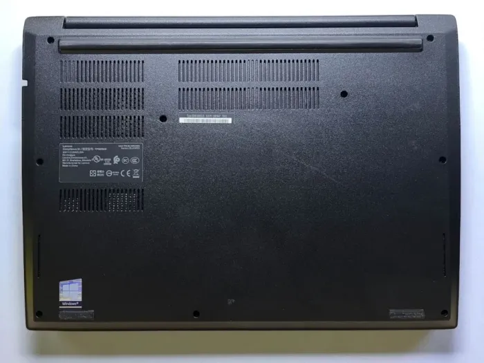 Ультрабук Lenovo ThinkPad E490 / 14" (1366х768) TN / Intel Core i3-8145U (2 (4) ядра по 2.1 - 3.9 GHz) / 8 GB DDR4 / 256 GB SSD / Intel UHD Graphics 620 / WebCam б/в - зображення 8