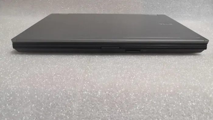 Ноутбук Dell Latitude E6410 / 14'' TN / Core i3-370M (2(4) ядра по 2.4GHz) / 4GB DDR3 / 160 GB HDD / NVS 3100M, 512MB GDDR3, 64-bit / DVD-ROM б/в - зображення 7