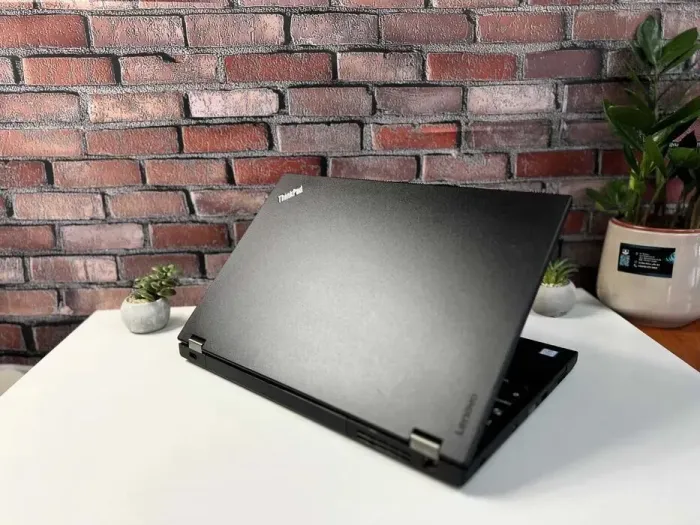 Ноутбук Lenovo ThinkPad L570 / 15.6" (1920x1080) IPS / Intel Core i5-6300U (2 (4) ядра по 2.4 - 3.0 GHz) / 16 GB DDR4 / 512 GB SSD / Intel HD Graphics 520 / WebCam / Win 10 Pro б/в - зображення 6