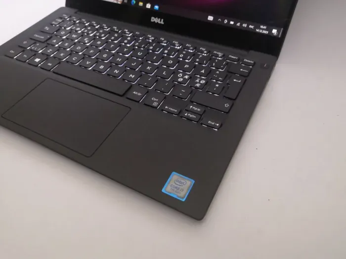 Ультрабук Dell XPS 13 9360 / 13.3" IPS / Intel Core i7-7500U (2(4) ядра по 2.7-3.5 GHz) / 8GB DDR4 / 256GB SSD / HD Graphics 620 / WebCam / Win 10 б/в - зображення 8