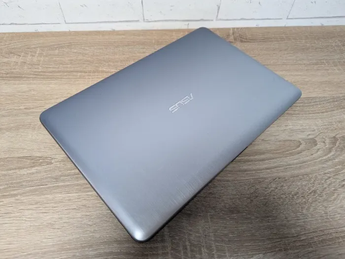 Ноутбук Б-клас Asus R540S / 15.6" (1366x768) TN / Intel Celeron N3050 (2 ядра по 1.6 - 2.16 GHz) / 8 GB DDR3 / 128 GB SSD / Intel HD Graphics / WebCam б/в - зображення 8