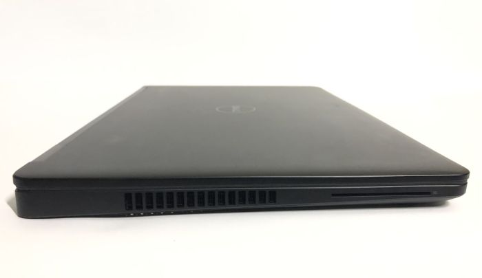 Ноутбук Б-клас Dell Latitude E5570 / 15.6" (1366x768) TN / Intel Core i5-6300U (2 (4) ядра по 2.4 - 3.0 GHz) / 8 GB DDR4 / 128 GB SSD / Intel HD Graphics 520 / WebCam / Win 10 Pro б/в - зображення 4