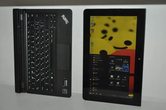 Ноутбук-трансформер Б-клас Lenovo ThinkPad Helix 20CH / 11.6" (1920x1080) TN Touch / Intel Core M-5Y10 (2 (4) ядра по 0.8 - 2.0 GHz) / 8 GB DDR3 / 256 GB SSD / Intel HD Graphics 5300 / WebCam / LTE / Windows 10 Pro б/в - зображення 7