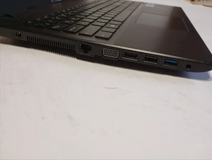 Ноутбук Б-клас Asus X551M / 15.6" (1366x768) TN / Intel Pentium N3530 (4 ядра по 2.16 - 2.58 GHz) / 8 GB DDR3 / 500 GB HDD / Intel HD Graphics / WebCam / АКБ не тримає б/в - зображення 4