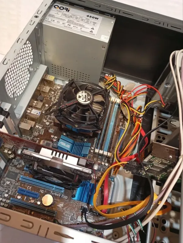 ПК Б-клас Golden Field 8205B Peak Tower / AMD Athlon II X2 245 (2 ядра по 2.9 GHz) / 6 GB DDR3 / 128 GB SSD + 250 GB HDD / AMD Radeon HD 5670, 512 MB GDDR5, 128-bit / DVD-RW / 450W / Win 10 б/в - зображення 7