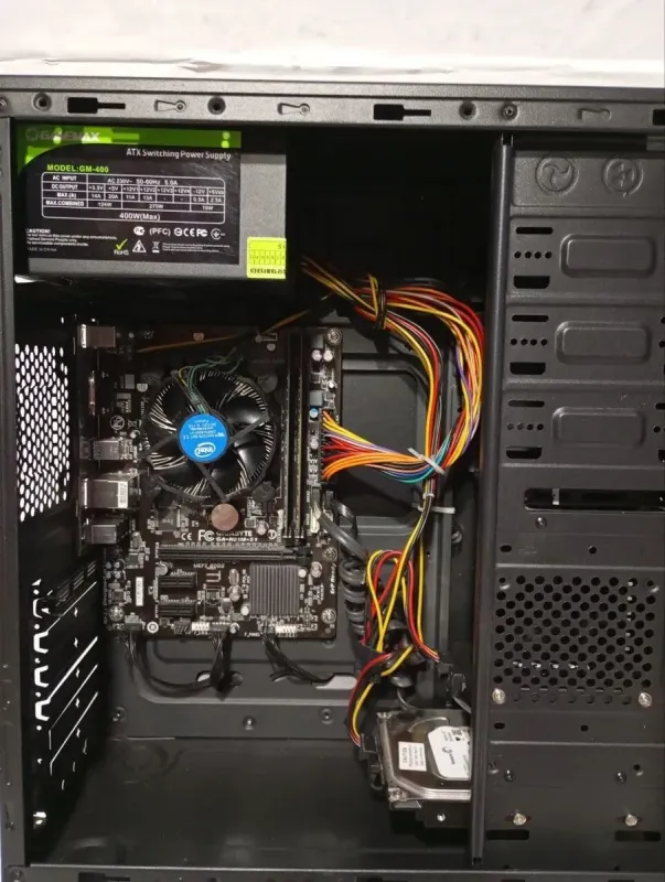 ПК GameMax MT522 Tower / Intel Core i5-4590 (4 ядра по 3.3 - 3.7 GHz) / 8 GB DDR3 / 240 GB SSD + 320 HDD / Intel HD Graphics 4600 / 400W / Win 10 б/в - зображення 5