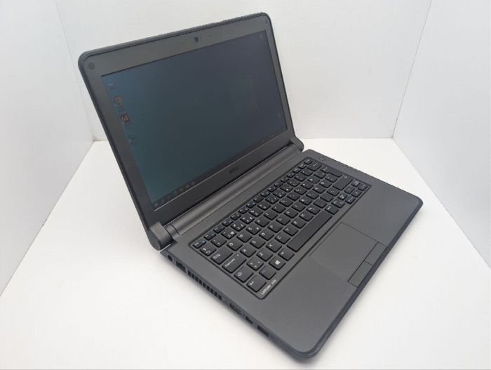 Ноутбук Dell Latitude 3350 / 13.3" (1366x768) TN / Intel Core i3-5005U (2 (4) ядра по 2.0 GHz) / 8 GB DDR3 / 120 GB SSD / Intel HD Graphics 5500 / WebCam б/в - изображение 6