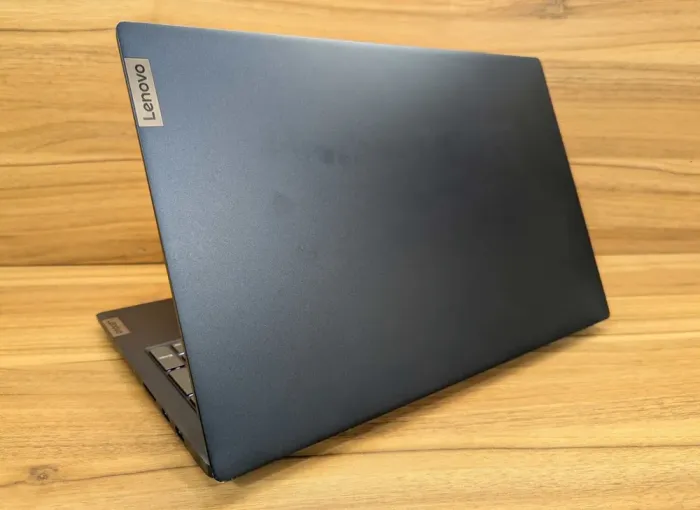 Ноутбук Lenovo IdeaPad 5 15ALC05 / 15.6" (1920x1080) IPS / AMD Ryzen 7 5700U (8 (16) ядер по 1.8 - 4.3 GHz) / 16 GB DDR4 / 512 GB SSD / AMD Radeon Graphics 512SP / WebCam / Windows 11 б/в - зображення 7