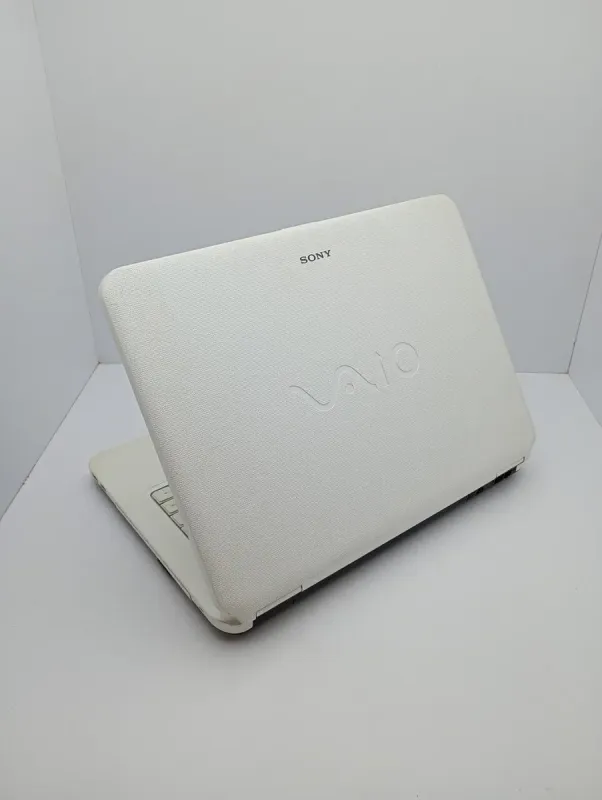 Ноутбук Sony NS10 / 15.4" (1280x800 ) TN / Intel Pentium T4500 (2 ядра по 2.3 GHz) / 4 GB DDR2 / 250 GB HDD / Intel HD Graphics / WebCam б/в - зображення 7