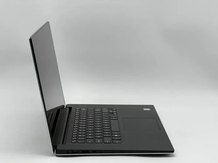Мобільна робоча станція Dell Precision 5540 / 15,6" (1920x1080) IPS / Intel Core i7-9750H (6 (12) ядер по 2,6 - 4,5 ГГц) / 16 ГБ DDR4 / 480 ГБ SSD / nVidia Quadro T1000, 4 ГБ GDDR6, 128-біт / WebCam б/в - зображення 3