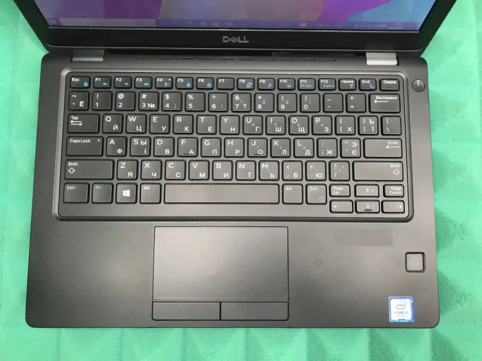 Нетбук Б-клас Dell Latitude 5290 / 12.5" (1366x768) TN / Intel Core i5-7300U (2 (4) ядра по 2.6 - 3.5 GHz) / 8 GB DDR4 / 256 GB SSD / Intel HD Graphics 620 / WebCam / Fingerprint / USB 3.1 / HDMI / Windows 10 б/в - зображення 4