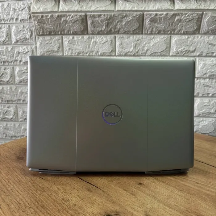 Ігровий ноутбук Dell G5 SE 5505 / 15.6" (1920x1080) IPS / AMD Ryzen 5 4600H (6 (12) ядер по 3.0 - 4.0 GHz) / 8 GB DDR4 / 256 GB SSD / AMD Radeon RX 5600M, 6 GB GDDR6, 192-bit / WebCam б/в - зображення 3