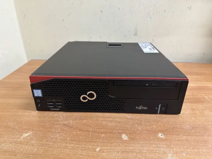 Компьютер Fujitsu Esprimo D757 E90+ SFF / Intel Core i5-6600 (4 ядра по 3.3 - 3.9 GHz) / 8 GB DDR4 / 240 GB SSD / Intel HD Graphics 530 / 280W / DVD-ROM / DisplayPort б/в - зображення 2