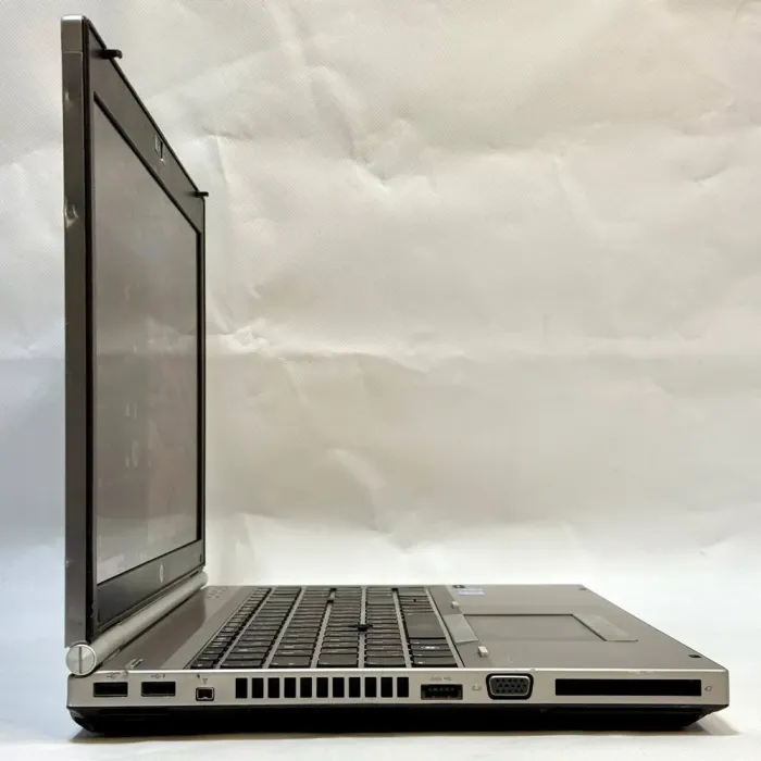 Ноутбук Б-клас HP EliteBook 8560p / 15.6" (1600x900) TN / Intel Core i5-2520M (2 (4) ядра по 2.5 - 3.2 GHz) / 8 GB DDR3 / 240 GB SSD / Intel HD Graphics 3000 / WebCam / DVD-ROM б/в - зображення 4