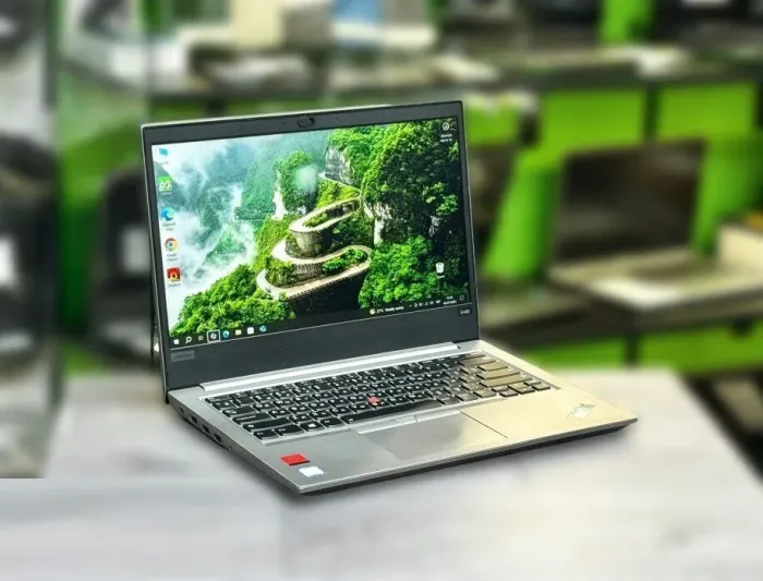 Ноутбук Б-клас Lenovo ThinkPad E480 / 14" (1920x1080) IPS / Intel Core i7-8550U (4 (8) ядра по 1.8 - 4.0 GHz) / 16 GB DDR4 / 256 GB SSD + 1000 GB HDD / AMD Radeon RX 550, 2 GB GDDR5, 64-bit / WebCam б/в - зображення 3