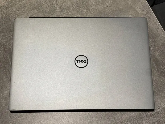 Ноутбук Б-клас Dell Vostro 5490 / 14" (1920x1080) IPS / Intel Core i5-10210U (4 (8) ядра по 1.6 - 4.2 GHz) / 16 GB DDR4 / 240 GB SSD / nVidia GeForce MX230, 2 GB GDDR5, 64-bit / WebCam б/в - зображення 5