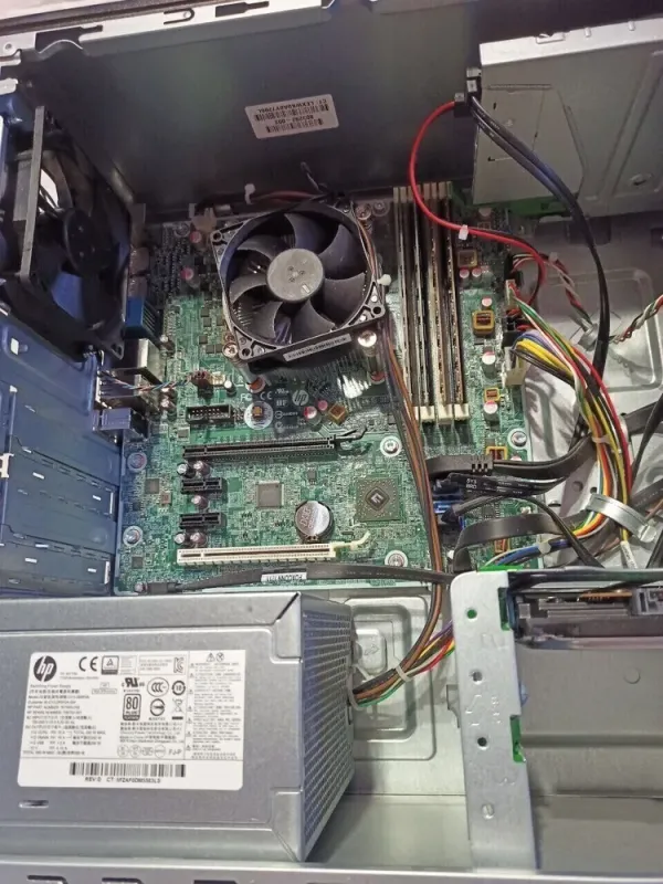 ПК HP EliteDesk 705 G2 Tower / AMD Pro A10-8750B (4 ядра по 3.6 - 4.0 GHz) / 16 GB DDR3 / 240 GB SSD / AMD Radeon R7 Graphics б/в - зображення 6