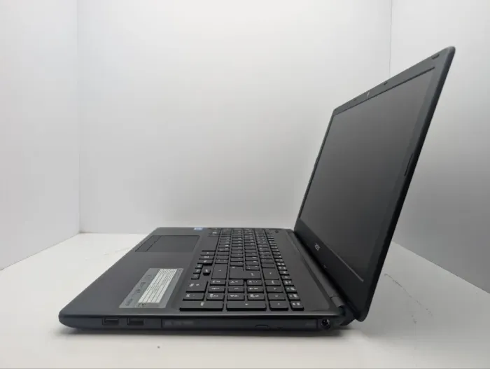 Ноутбук Acer Aspire ES1-571 / 15.6" (1366x768) TN / Intel Core i3-3217U (2 (4) ядра по 1.8 GHz) / 6 GB DDR3 / 120 GB SSD / Intel HD Graphics 4000 / WebCam / DVD-ROM б/в - зображення 5