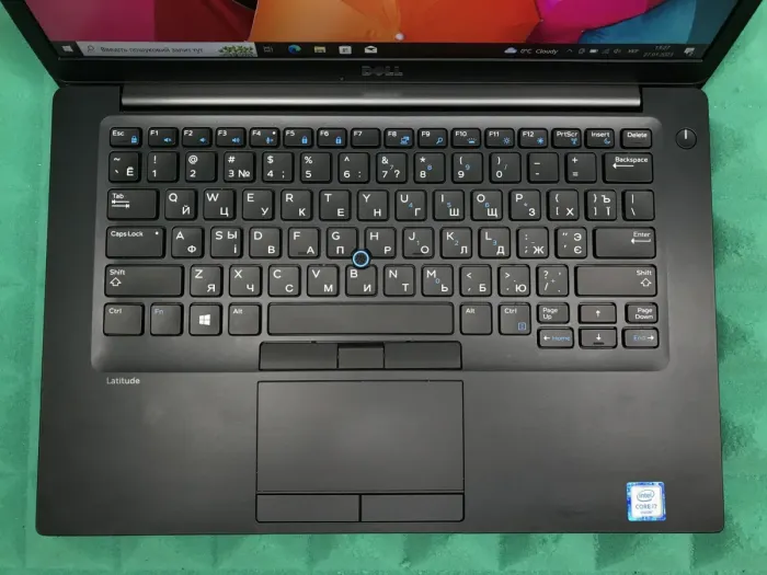 Ультрабук Б-клас Dell Latitude 7480 / 14" (1920x1080) IPS / Intel Core i7-6600U (2 (4) ядра по 2.6 - 3.4 GHz) / 8 GB DDR4 / 256 GB SSD M.2 / Intel HD Graphics 520 / WebCam / HDMI б/в - зображення 4