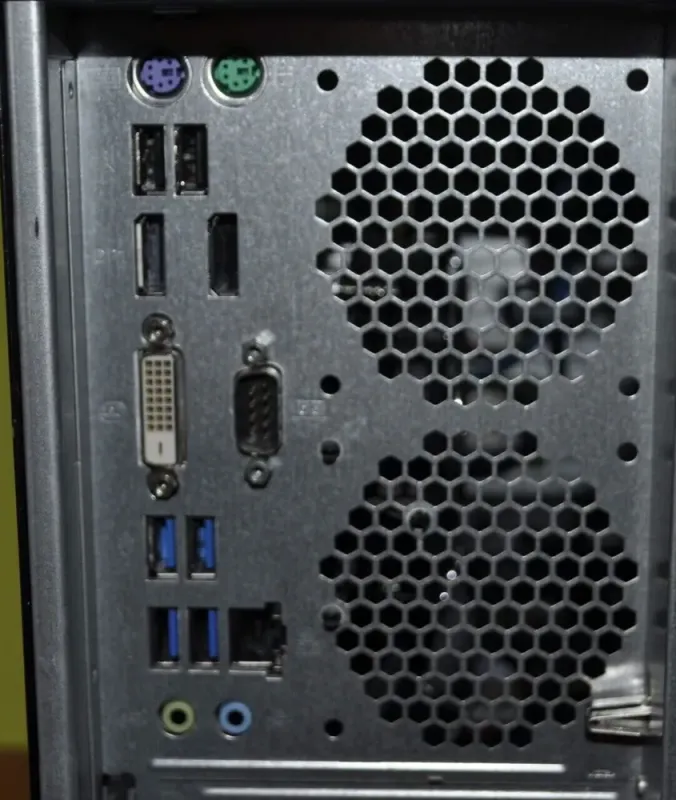 Комп'ютер Fujitsu Esprimo P757 E85 Tower / Intel Core i5-6400 (4 ядра по 2.7 - 3.3 GHz) / 16 GB DDR4 / 1000 GB SSD / Intel HD Graphics 530 / Windows 11 Pro б/в - зображення 5