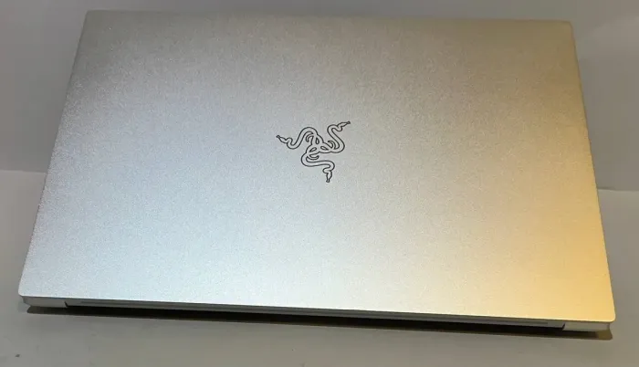 Мобільна робоча станція Razer Blade 15 Studio / 15,6" (3840x2160) IPS Touch / Intel Core i7-9750H (6 (12) ядер по 2,6 - 4,5 ГГц) / 32 ГБ DDR4 / 1000 ГБ SSD / nVidia Quadro RTX 5000 Max-Q, 16 ГБ GDDR6, 256-біт / WebCam б/в - зображення 6