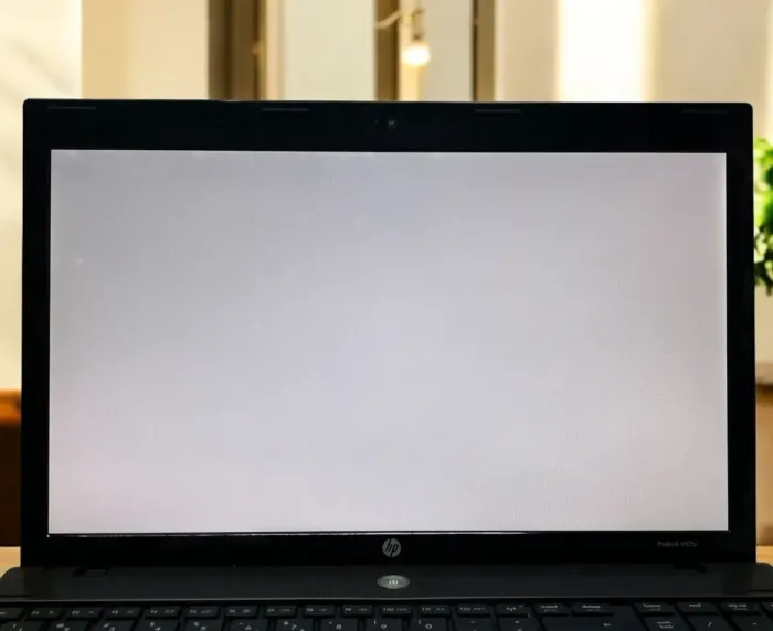 Ноутбук Б-клас HP ProBook 4520s / 15.6" (1366x768) TN / Intel Core i5-520M (2 (4) ядра по 2.4 - 2.93 GHz) / 4 GB DDR3 / 120 GB SSD / Intel HD Graphics / DVD-ROM б/в - зображення 4