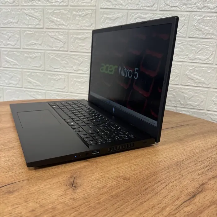 Ігровий ноутбук Б-клас Acer Nitro V15 ANV15-41 / 15.6" (1920x1080) IPS / AMD Ryzen 5 7535HS (6 (12) ядер по 3.3 - 4.55 GHz) / 16 GB DDR5 / 512 GB SSD / nVidia GeForce RTX 4050, 6 GB GDDR6, 96-bit / WebCam б/в - зображення 5