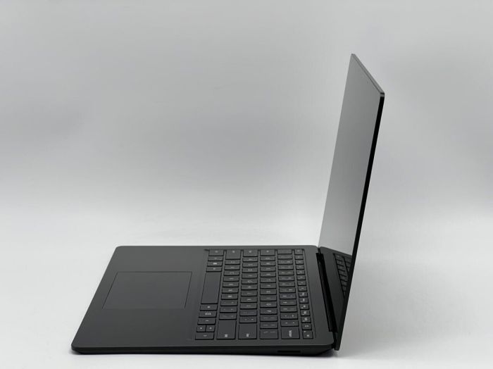 Ультрабук Microsoft Surface Laptop 3 / 13.5" (2256x1504) IPS Touch / Intel Core i5-1035G7 (4 (8) ядра по 1.2 - 3.7 GHz) / 8 GB DDR4 / 240 GB SSD / Intel Iris Plus Graphics / WebCam б/в - зображення 4