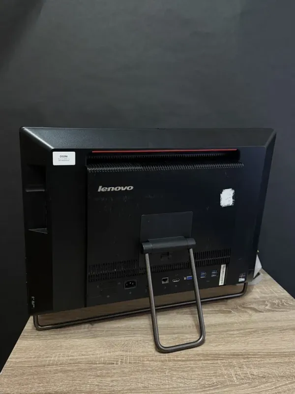 Моноблок Б-клас Lenovo ThinkCentre M93z / 23" (1920x1080) IPS / Intel Core i5-4590S (4 ядра по 3.0 - 3.7 GHz) / 8 GB DDR3 / 256 GB SSD / Intel HD Graphics 4600 / WebCam / DVD-RW / Win 10 б/в - зображення 3