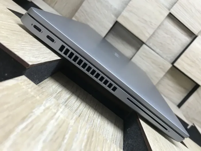 Ультрабук Б-клас Dell Latitude 5430 / 14" (1920x1080) IPS / Intel Core i5-1235U (10 (12) ядер по 1.3 - 4.4 GHz) / 16 GB DDR4 / 256 GB SSD M.2 / Intel Iris Xe Graphics / WebCam / Windows 10 б/в - зображення 5