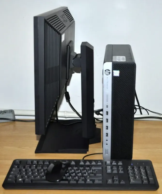Комплект ПК: HP EliteDesk 800 G3 SFF / Intel Core i5-6500 (4 ядра по 3.2 - 3.6 GHz) / 16 GB DDR4 / 500 GB SSD / Intel HD Graphics 530 / DVD-ROM + Монітор Б-клас Acer B243HL / 24" (1920x1080) TN / VGA, DVI б/в - зображення 11