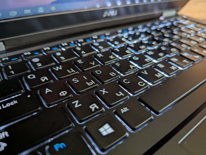 Нетбук Dell Latitude E7250 / 12.5" (1366x768) TN / Intel Core i7-5600U (2 (4) ядра по 2.6 - 3.2 GHz) / 8 GB DDR3 / 128 GB SSD / Intel HD Graphics 5500 / WebCam / Fingerprint / Windows 10 б/в - зображення 6