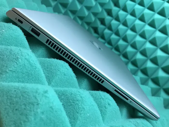 Ноутбук HP ProBook 450 G7 / 15.6" (1366x768) TN / Intel Core i3-10110U (2 (4) ядра по 2.1 - 4.1 GHz) / 8 GB DDR4 / 480 GB SSD / Intel UHD Graphics / WebCam / USB 3.1 / HDMI б/в - зображення 5